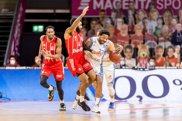 中国乒超摔拍事件传到日本，第三阶段成绩单，季后赛四强