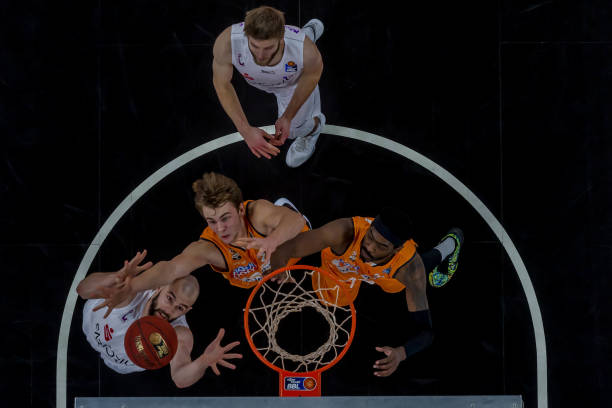 两人不时交 两人不时交